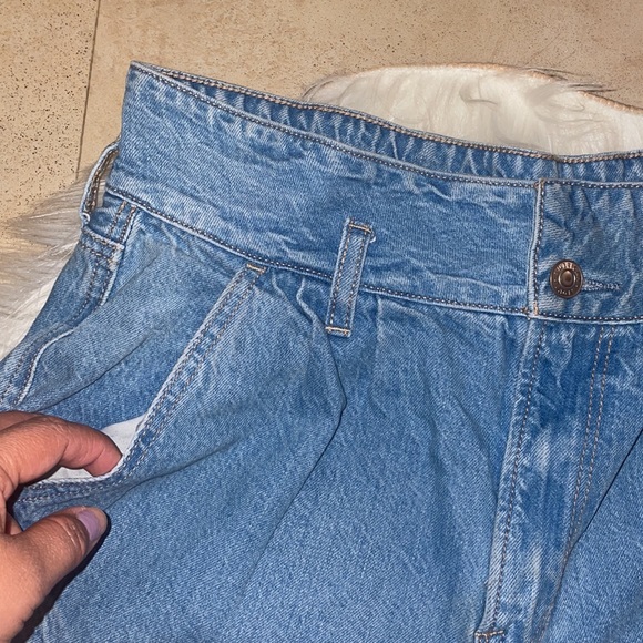 American Eagle Paperbag Mom Jeans - Picture 4 of 8